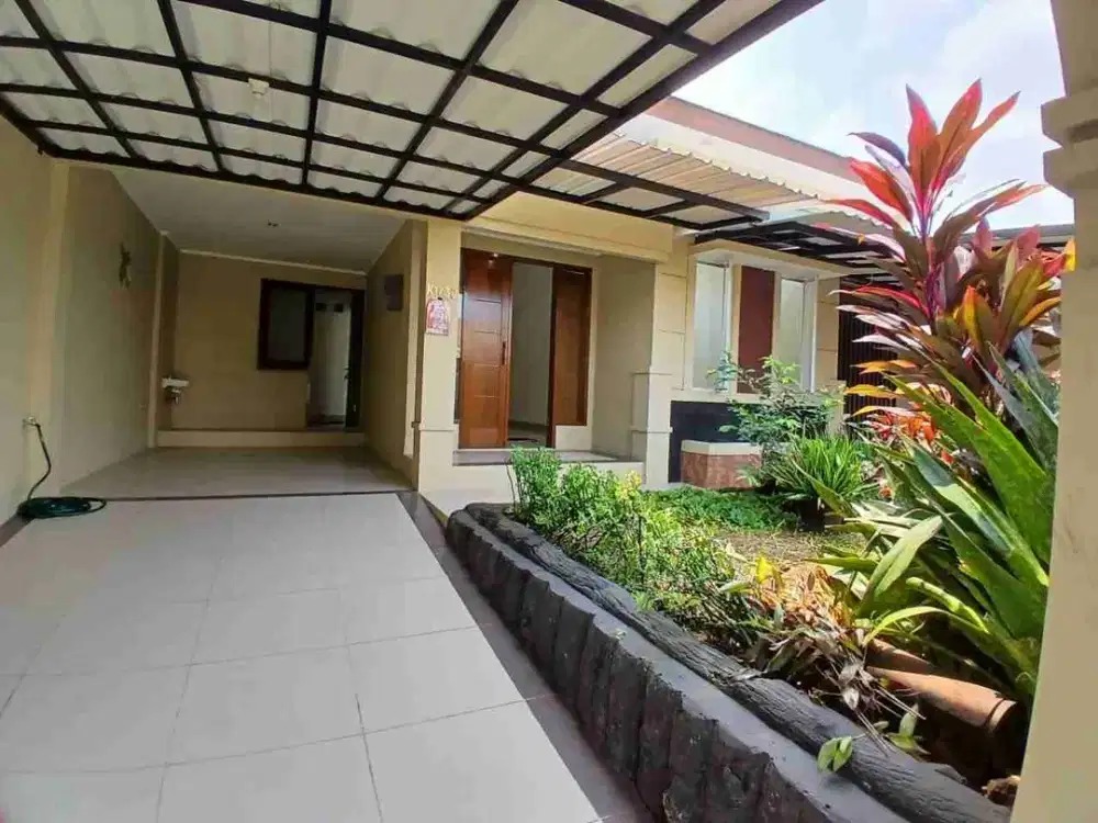 JUAL CEPAT Kencana Loka BSD Rumah 2 Lantai Siap Huni SHM 3 M Nepis