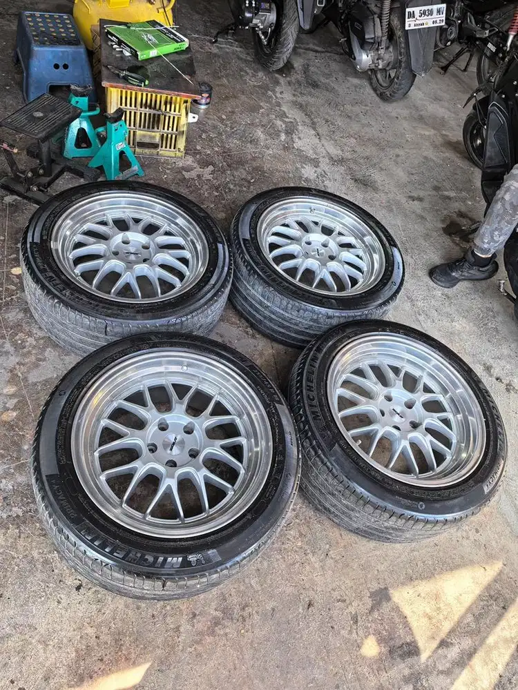 Velg Work Meister M1R R18 & Ban Michelin Primacy 4 Ring 18