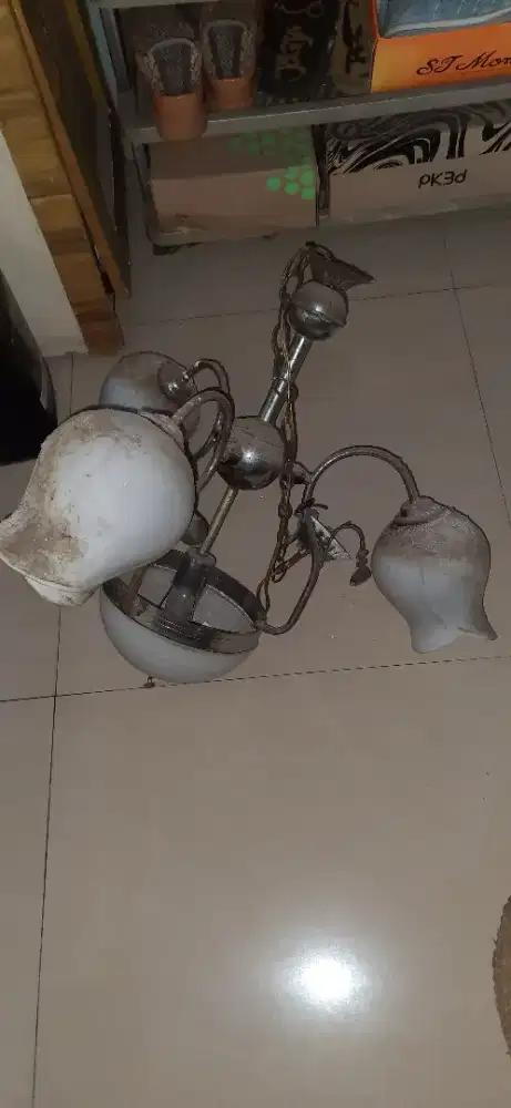 Lampu hias ruangan