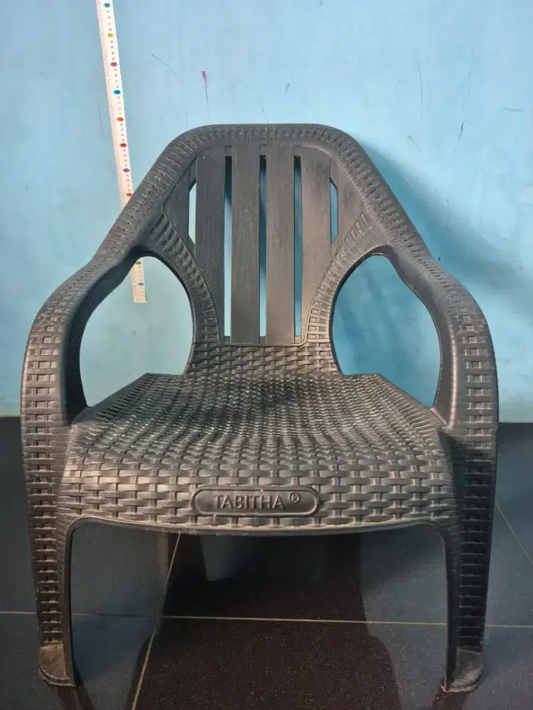 Kursi santai plastik