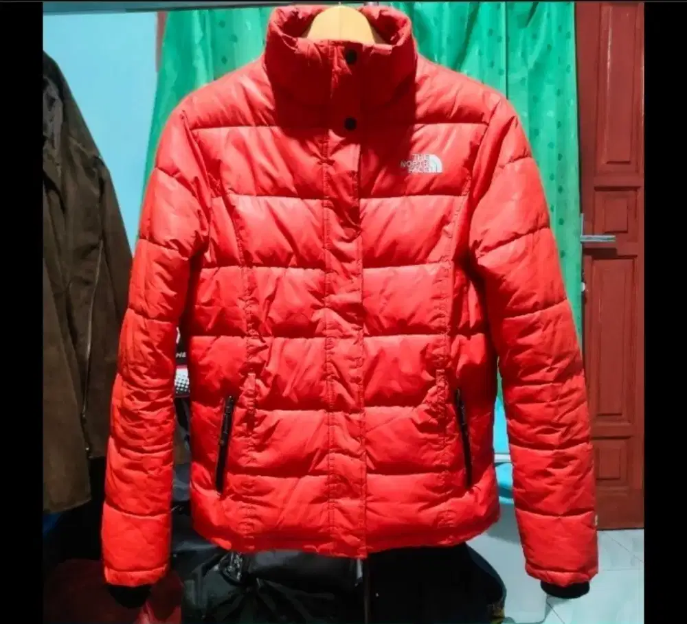 Di Jual jacket The North Face 900 Merah ( free sepatu gunung )