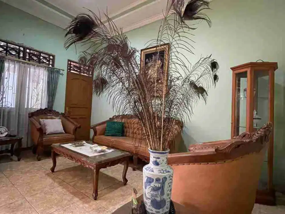 JUAL CEPAT Kencana Loka BSD Rumah 2 Lantai Siap Huni 2,7 M Nego