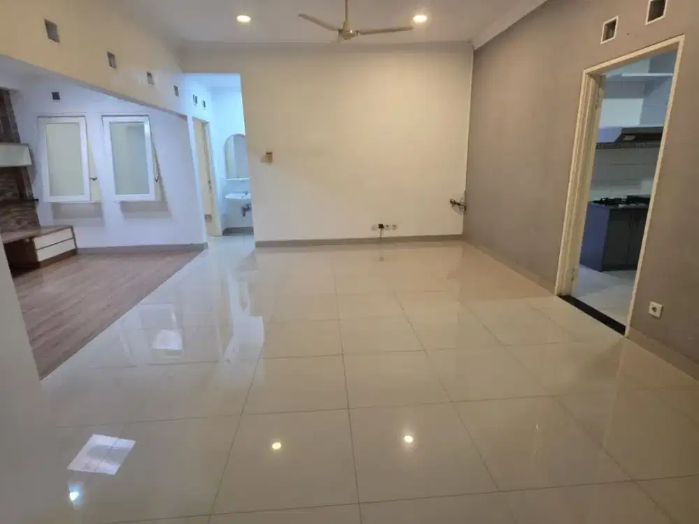 Dijual Hunian Super Nyaman dan Terawat Harga Masih Bisa Nego Lokasi Strategis di Singgasana Pradana, Bandung