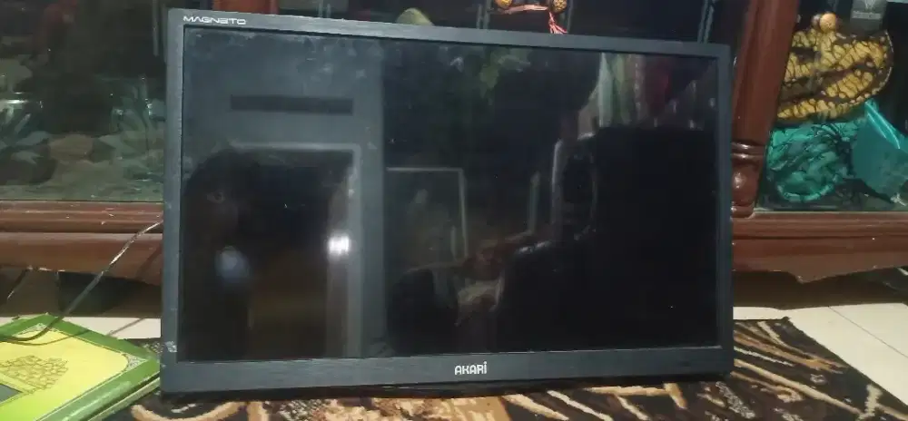 Dijual cepat tv akari 32 inch