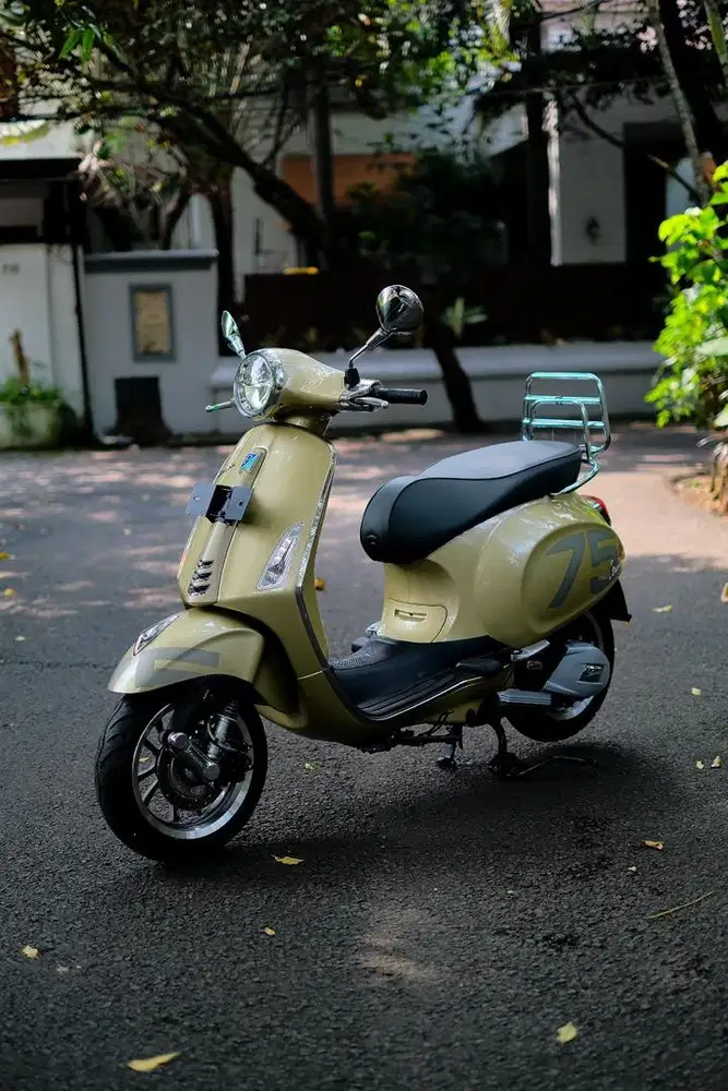 VESPA PRIMAVERA 150 ANNIVERSARY 75TH 2021
