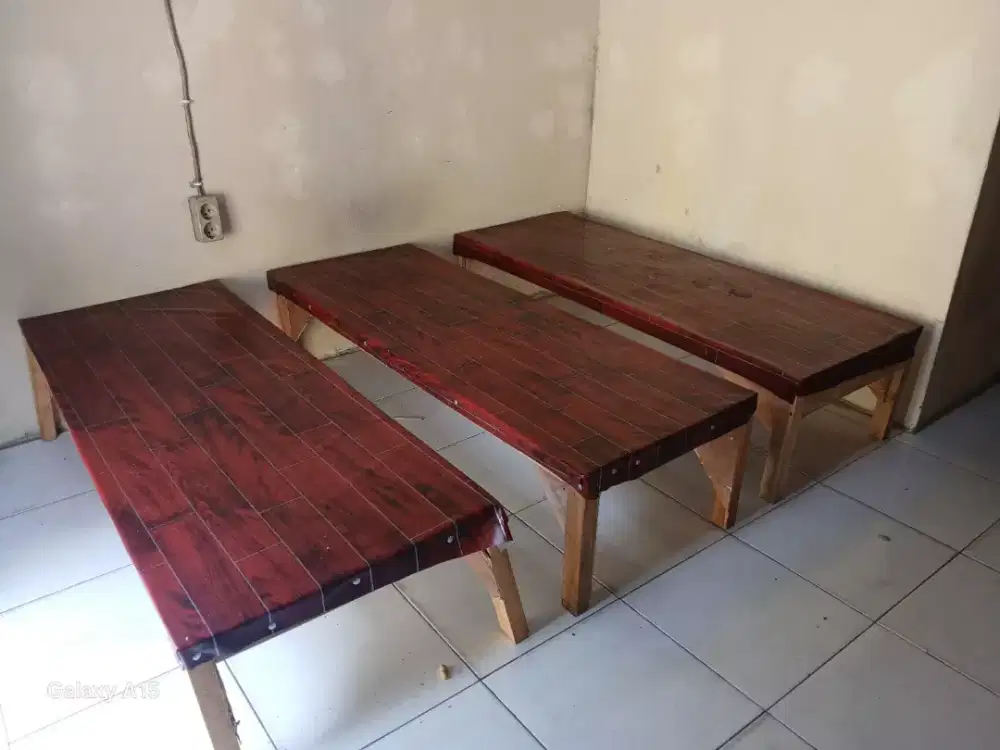 D jual yg buat lesehan dan buat buka warmindo silah kn iya