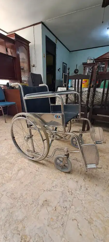 Jual Kursi Roda Merk GEA Bekas