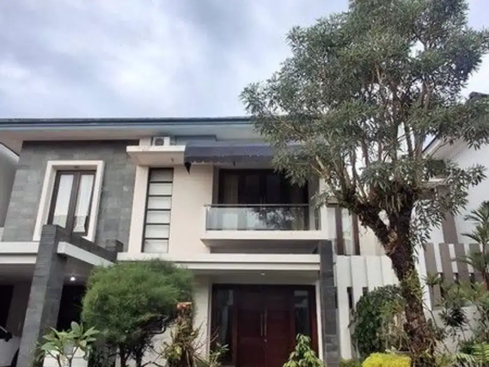 Dijual Rumah Mewah 2 Lantai di Perumahan Elit Bale Hinggil, Luas & Strategis, Sinduharjo, Ngaglik, Sleman