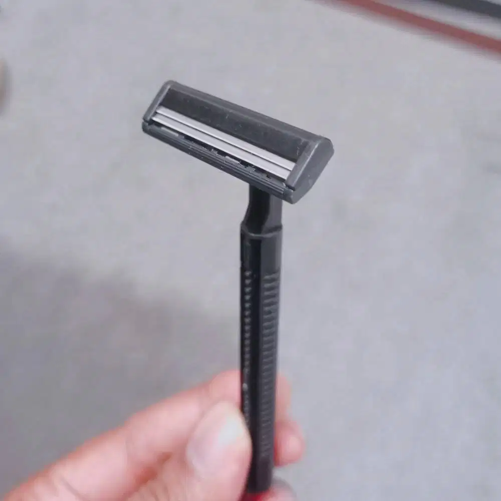 Alat Cukur Kumis Jenggot 2 Mata Pisau Razor Shaving Manual Pisau P101