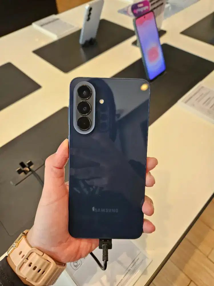 NEW SAMSUNG GALAXY A57