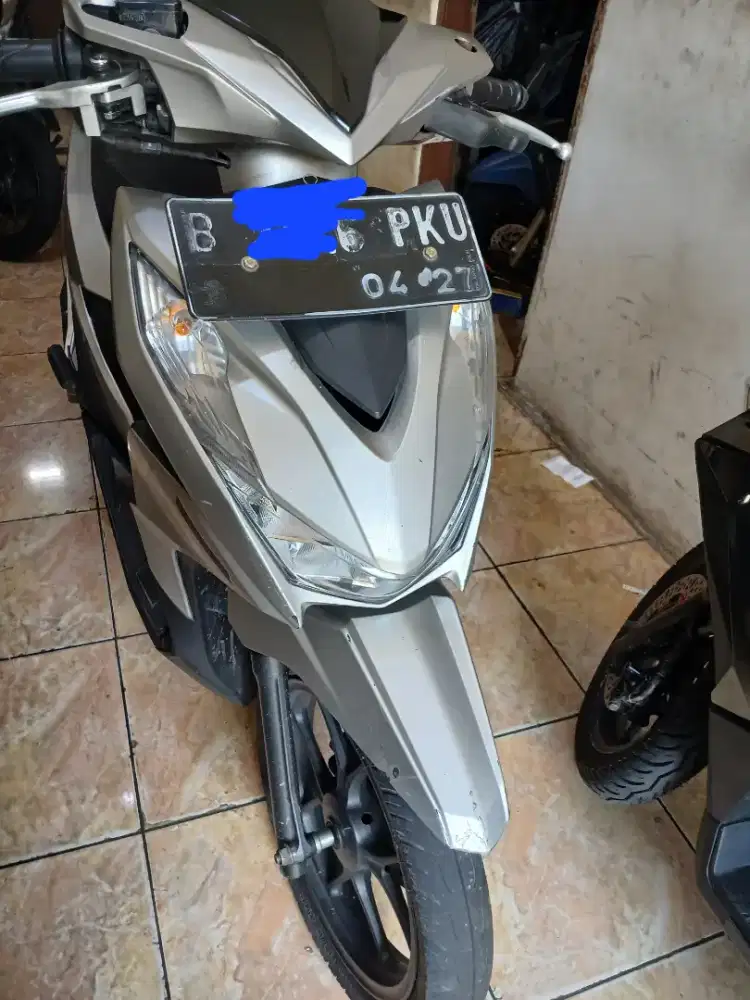 HONDA BEAT DELUXE ISS DI GNG SAHARI ANCOL