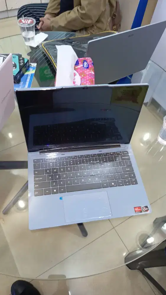 Jual laptop Advan ryzen 5 garansi resmi satu tahun.