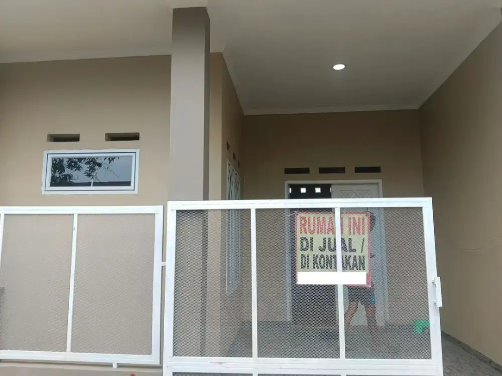 Rumah SHM Hadap Timur 18 Menit ke Stasiun Pinang Dibantu KPR J-44154