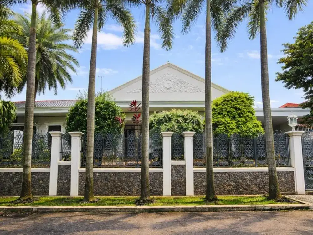 Rumah Besar dan nyaman di Pangkalan Jati