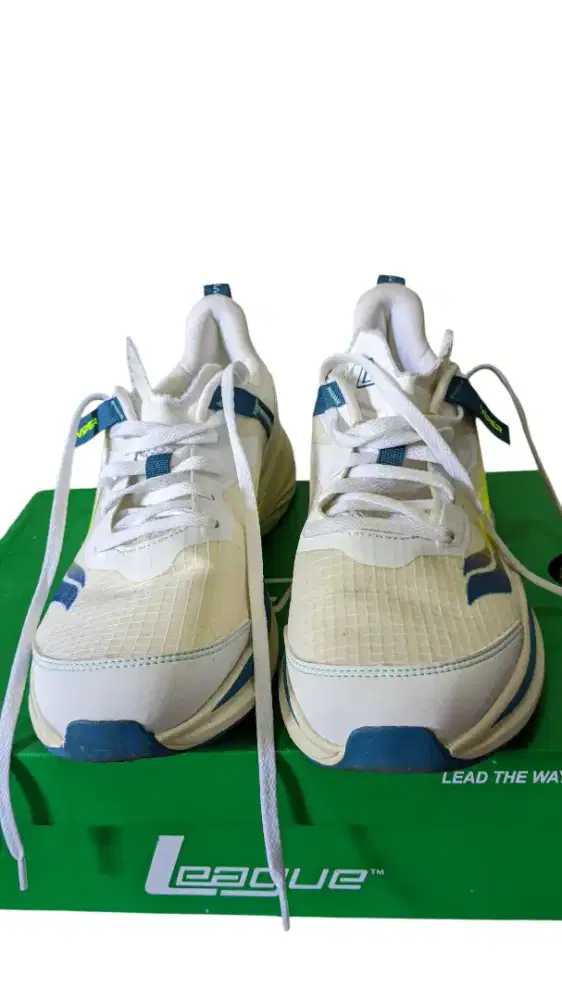 Sepatu Running Pria (League) Original