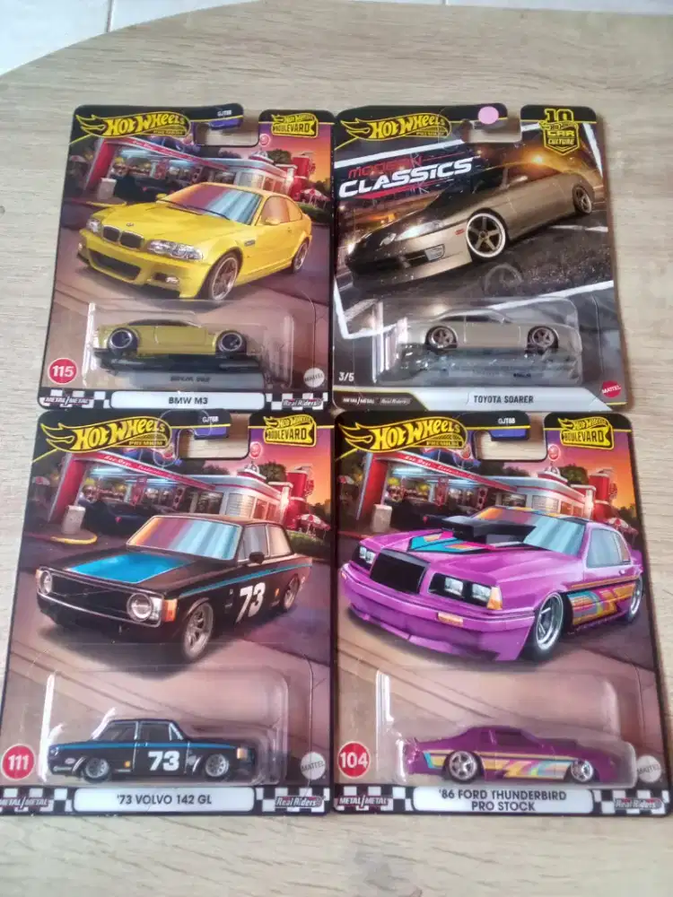 Hot Wheels Premium Boulevard & Car Culture
