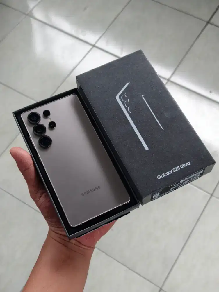Samsung S25 Ultra 12/512 GB SEIN Like new