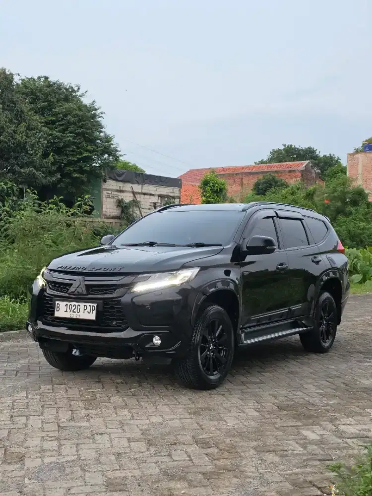 PAJERO DAKAR ROCKFORD FOSGATE 4X2 AT 2019 (POWERBACKDOOR)