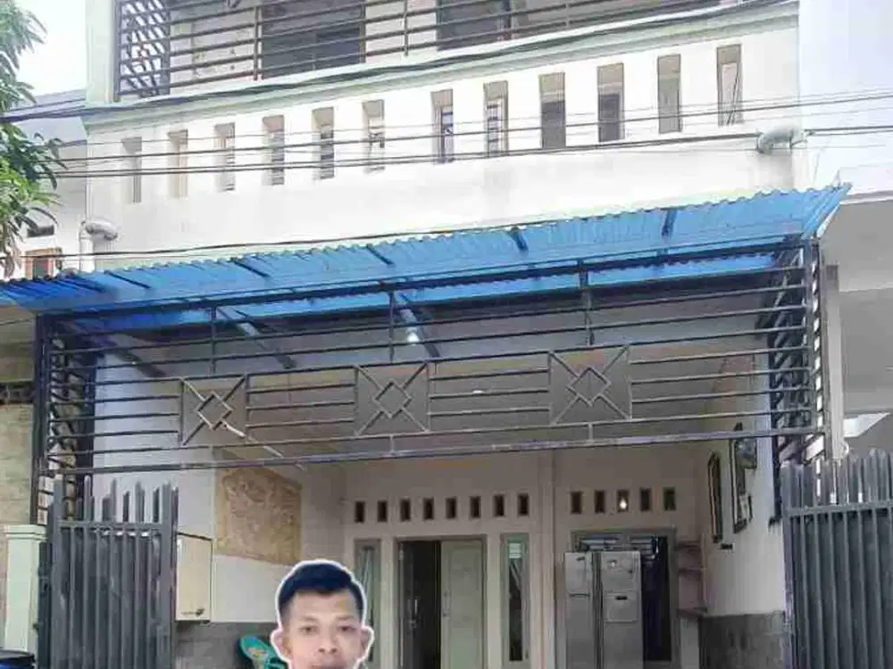 DIJUAL CEPAT RUMAH 2 LANTAI  BARU MINIMALIS  MURAH SIAP HUNI