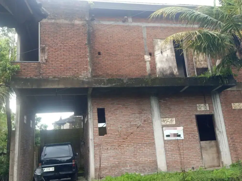 RUMAH 2 LANTAI DI TUKAD SANGSANG BANJAR ANYAR KEDIRI DEKAT SEKOLAH NEGRI