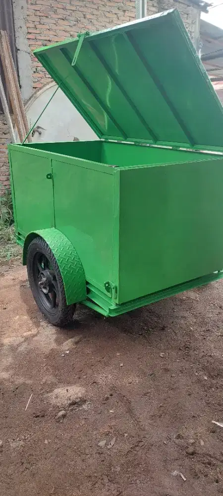 Grobak becak tempahan