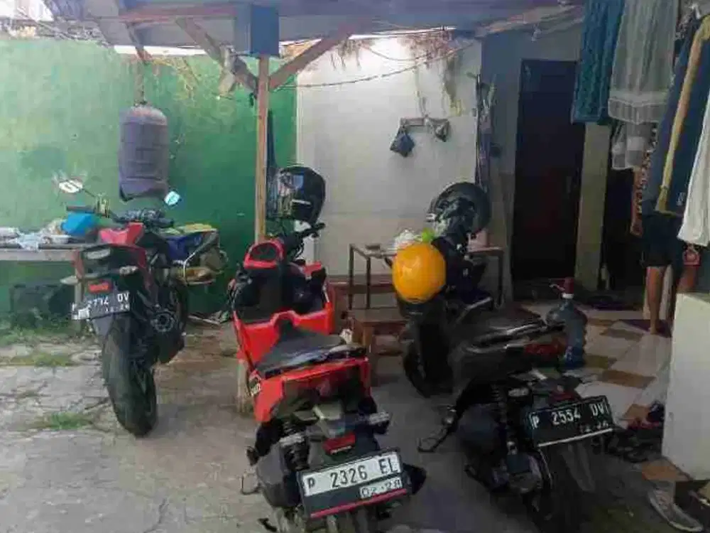 Kontrakan 3 kamar Lengkap perabot ada pagar dekat kampus