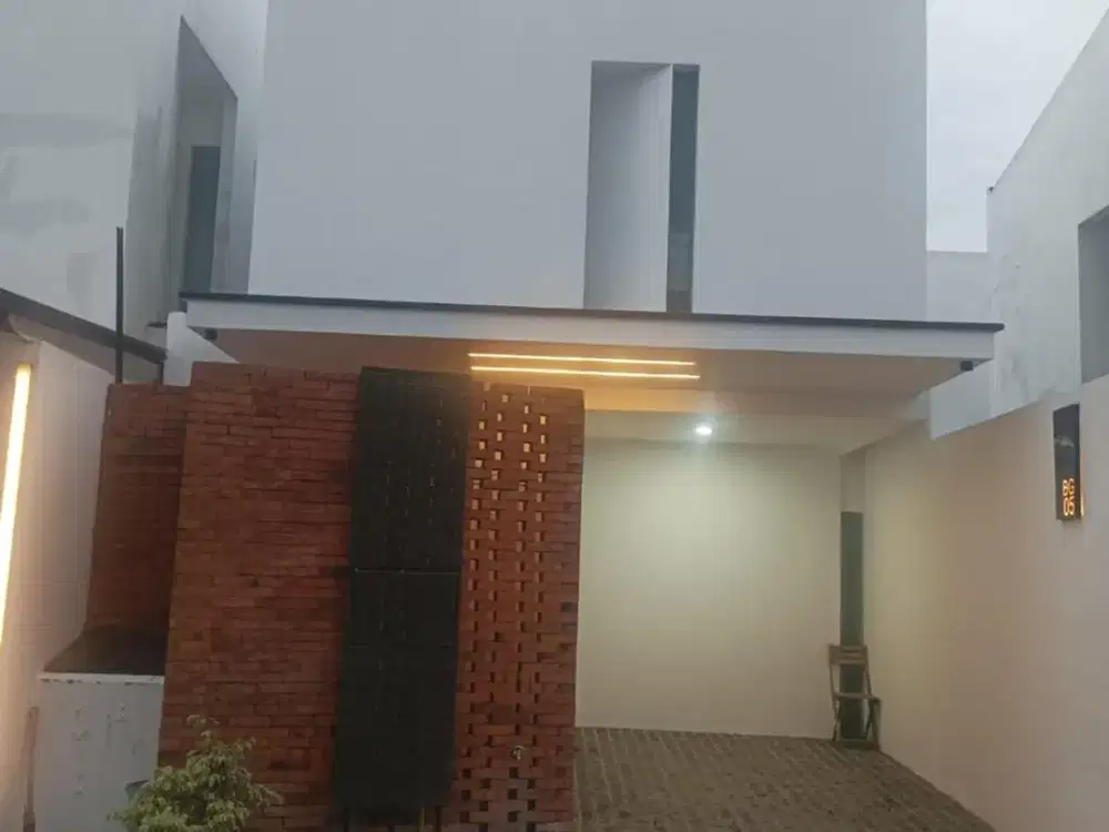 Rumah Modern 9 Menit ke RS Satria Medika Bisa KPR Hadap Utara J-46986