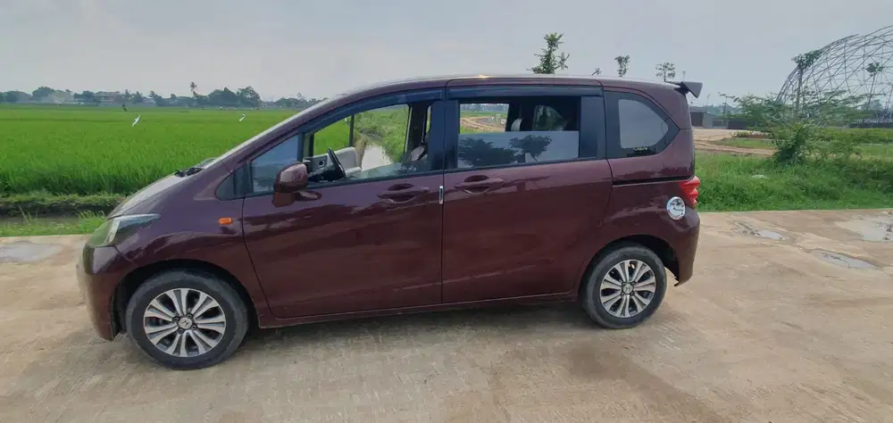 Honda Freed 2009 Bensin
