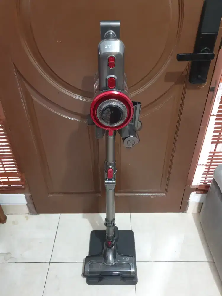 Vacuum cleaner KLAZ