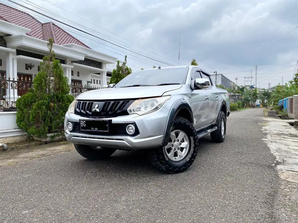 Triton Exceed DC 4x4 M/T 2015/2016