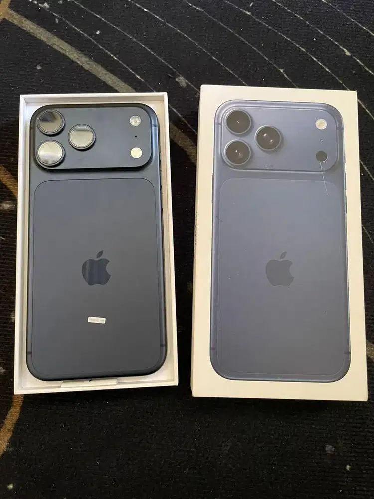 Iphone 17 promax 256 deep blue