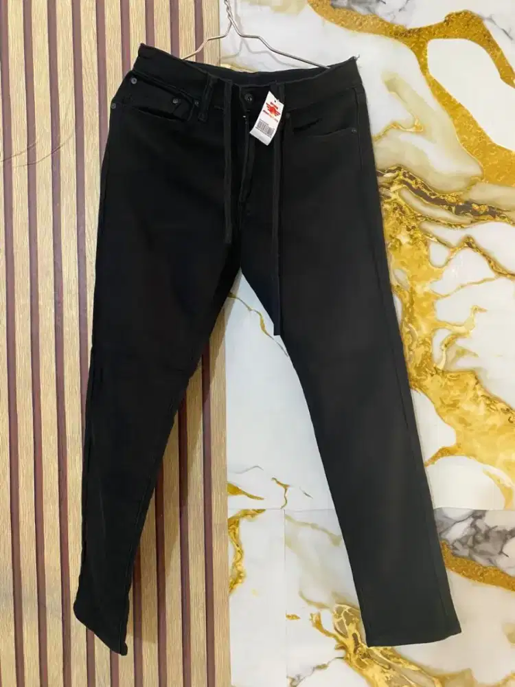 Celana jeans branded UNIQLO original size 30 murah