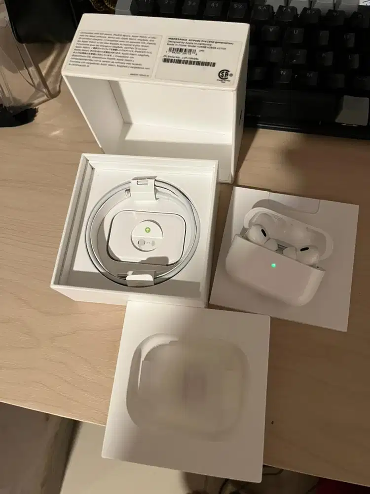 Airpods pro 2 lightning second