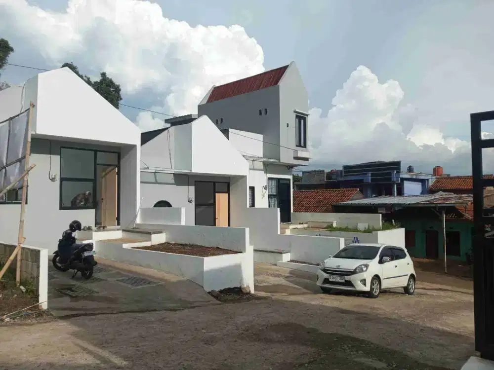 dijual Rumah Siap huni area Cihanjuang bonus kanopi biaya All in