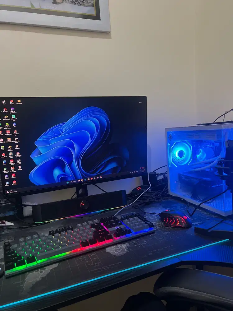 PC Gaming i7 10700F RX580 RAM 32GB SSD 1TB Fullset Monitor 27” 200Hz