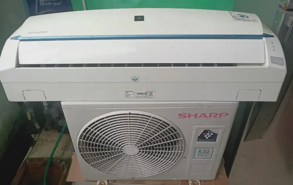 Jual ac1/2 pk sharp R 32 pk 360watt kondisi 95% ori semua
