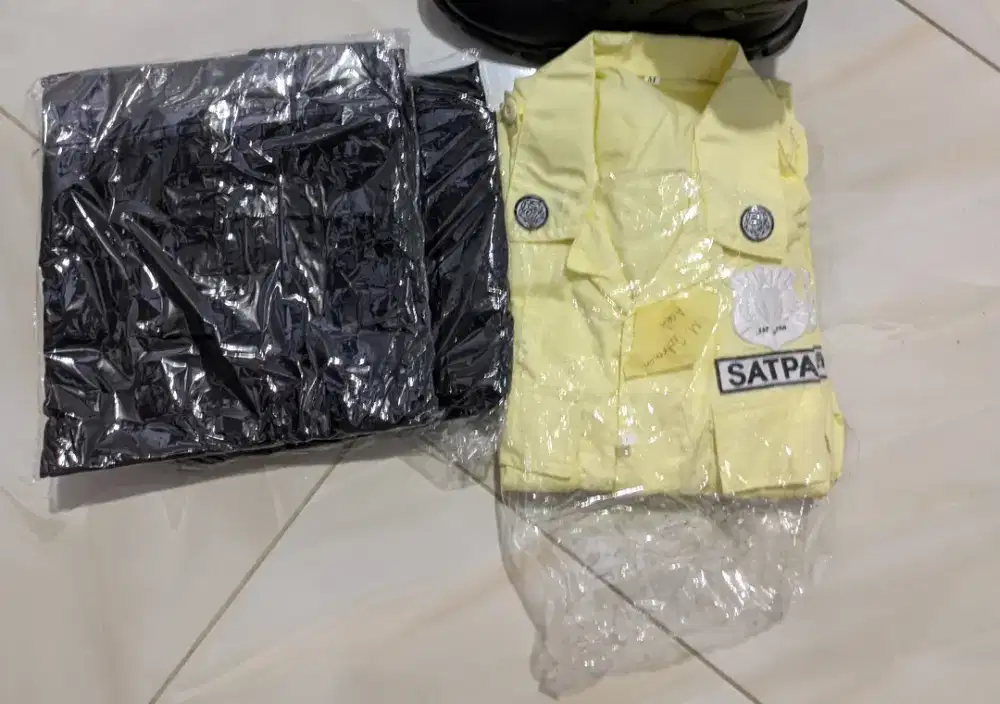 Jual baju, celana security 2 pasang & sepatu security