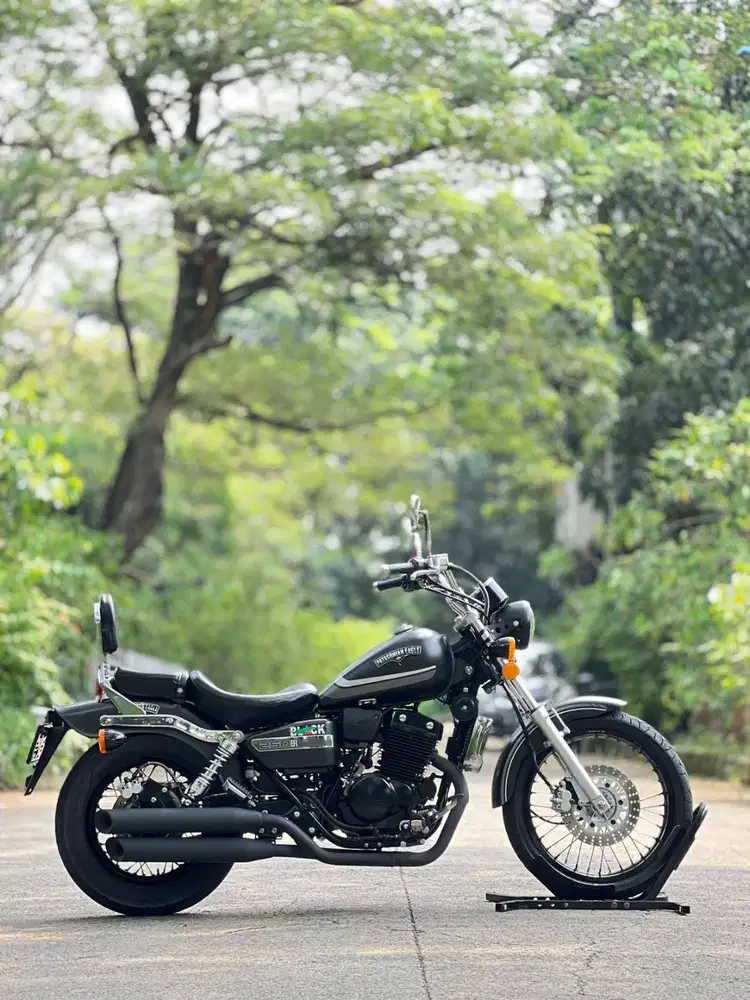 BENELLI PATAGONIAN EAGLE 250 EFI 2023 HITAM KM 8K PAJAK ON LIKE NEW