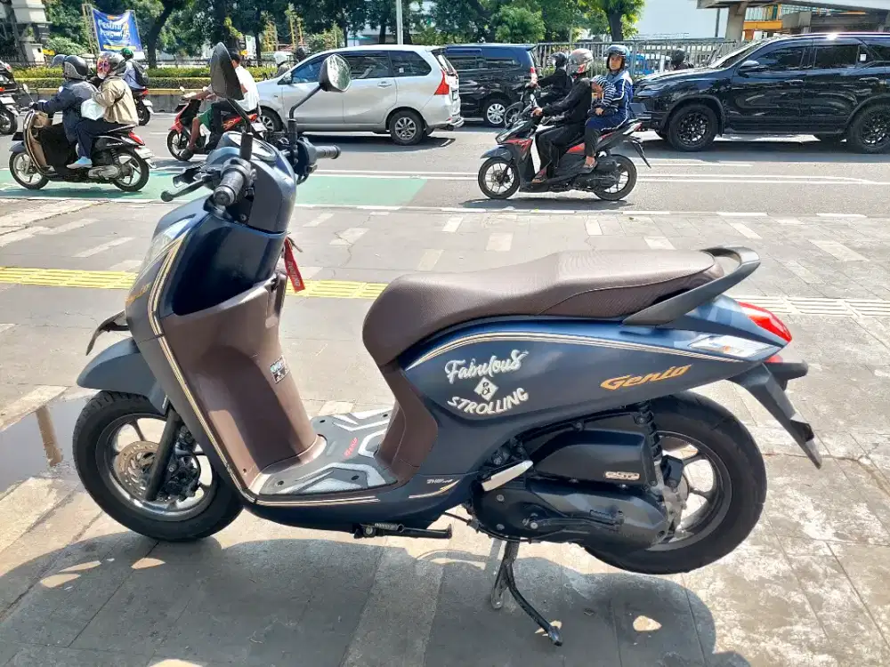 HONDA GENIO ISS 2023 BLUE MATE ban donat