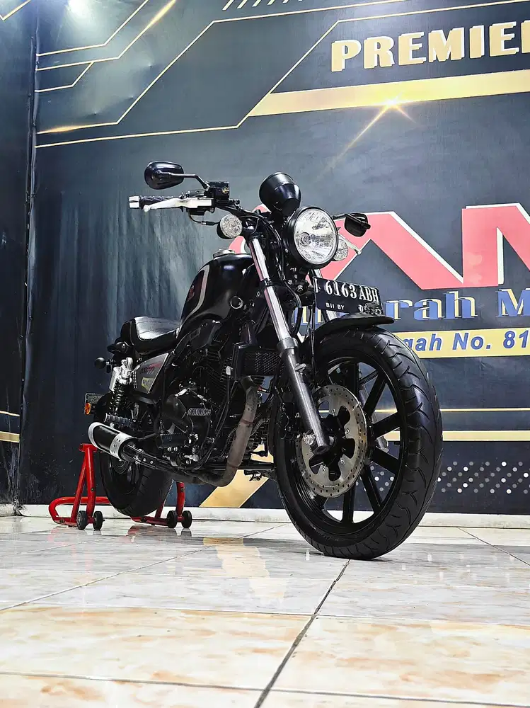 Benelli Evo 200 th. 2022 km.15rb retro keren.Anugerah motor rungkut