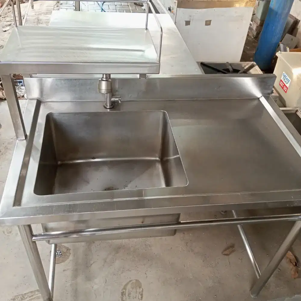 Single Sink + Kran + Rak Tiris – Lengkap dan Siap Pakai