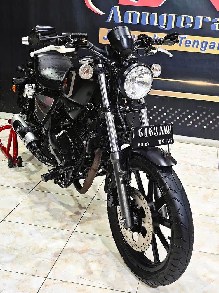 Benelli Evo 200 th. 2022 km.15rb retro keren.Anugerah motor rungkut