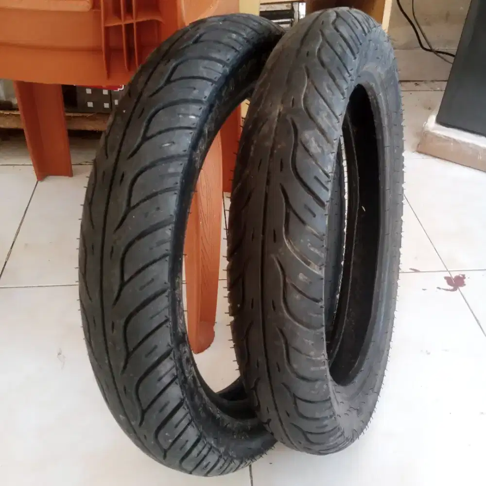 Ban Federal 90/90 R14 Tubles Ada 2 Kondisi Seperti Baru