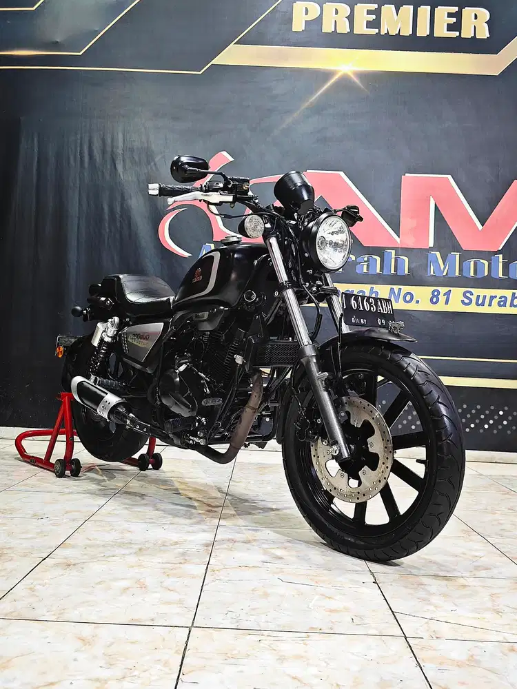 Benelli Evo 200 th. 2022 km.15rb retro keren.Anugerah motor rungkut