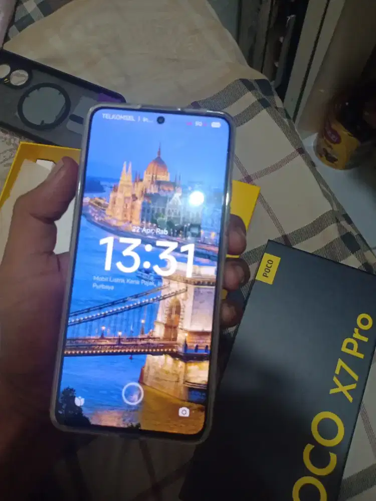 POCO X7 Pro warna hitam
