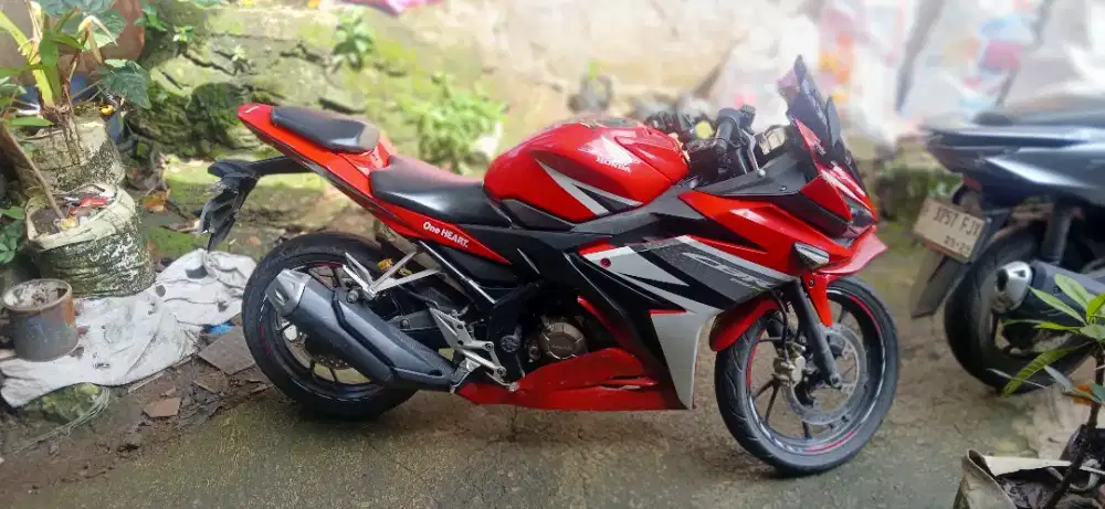 Di jual motor cbr 150cc tahun 2018