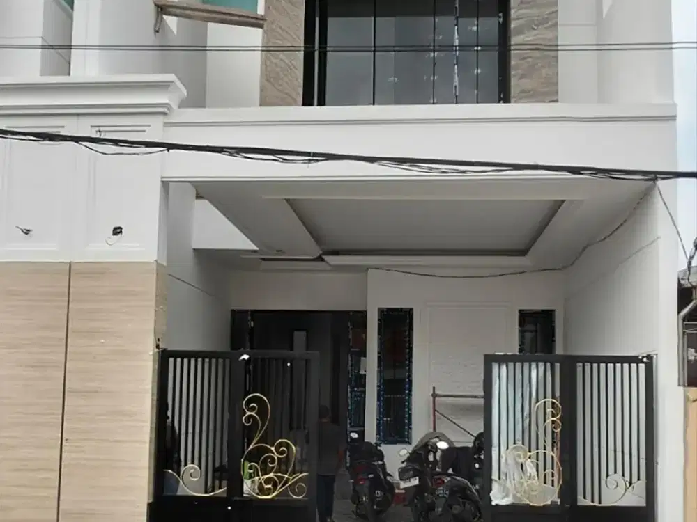 Rumah American Clasic Mewah Babatan Pantai Kenjeran Surabaya