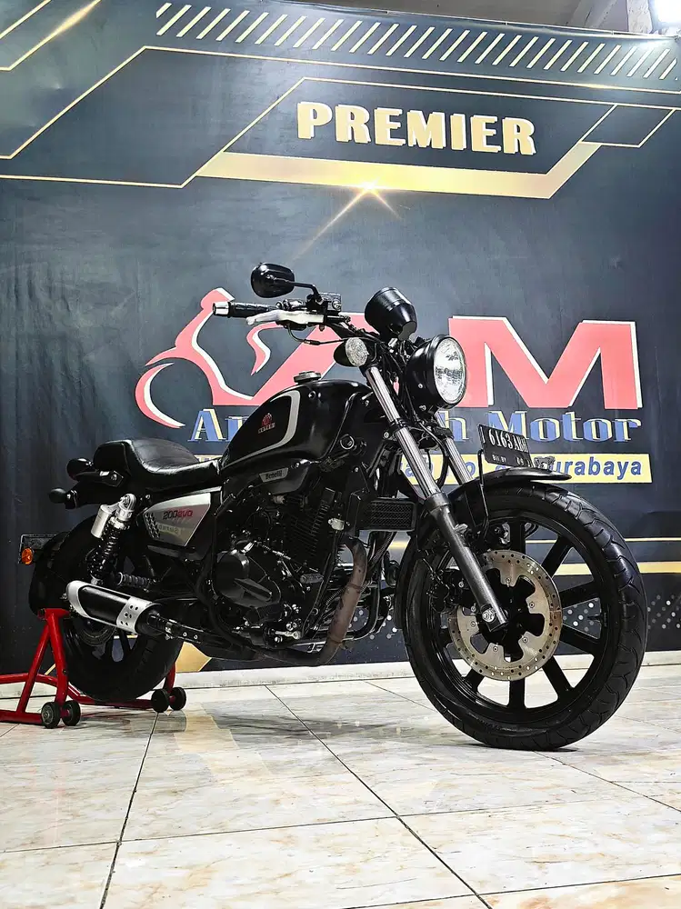 Benelli Evo 200 th. 2022 km.15rb retro keren.Anugerah motor rungkut