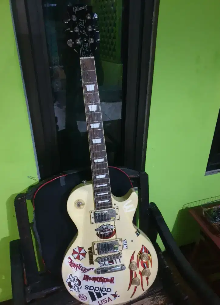 gitar listrik mantap