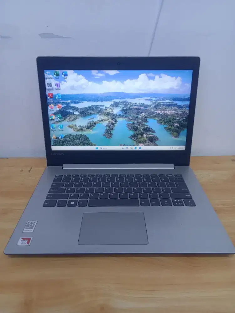Lenovo Ideapad 330 AMD A9-9425 Radeon R5 ram4GB SSD128 GB+HDD 500 GB